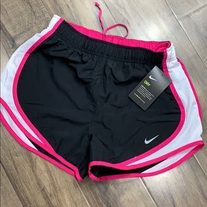 NIKE Women’s running shorts with Dri-Fit Technolog